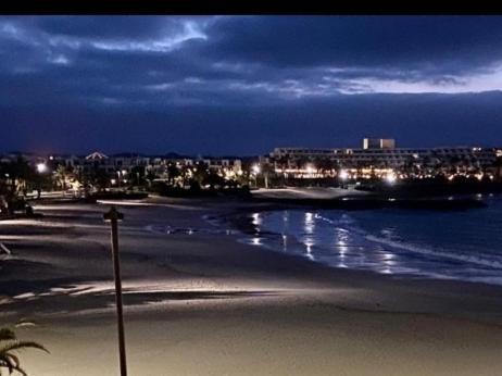 Beach House Costa Teguise Esterno foto
